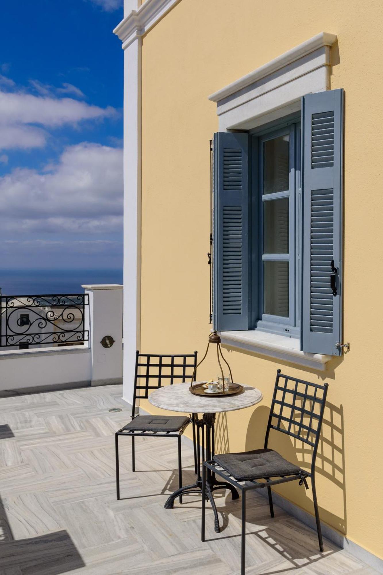 Ikio Concept Santorini Hotel Pírgosz Kültér fotó
