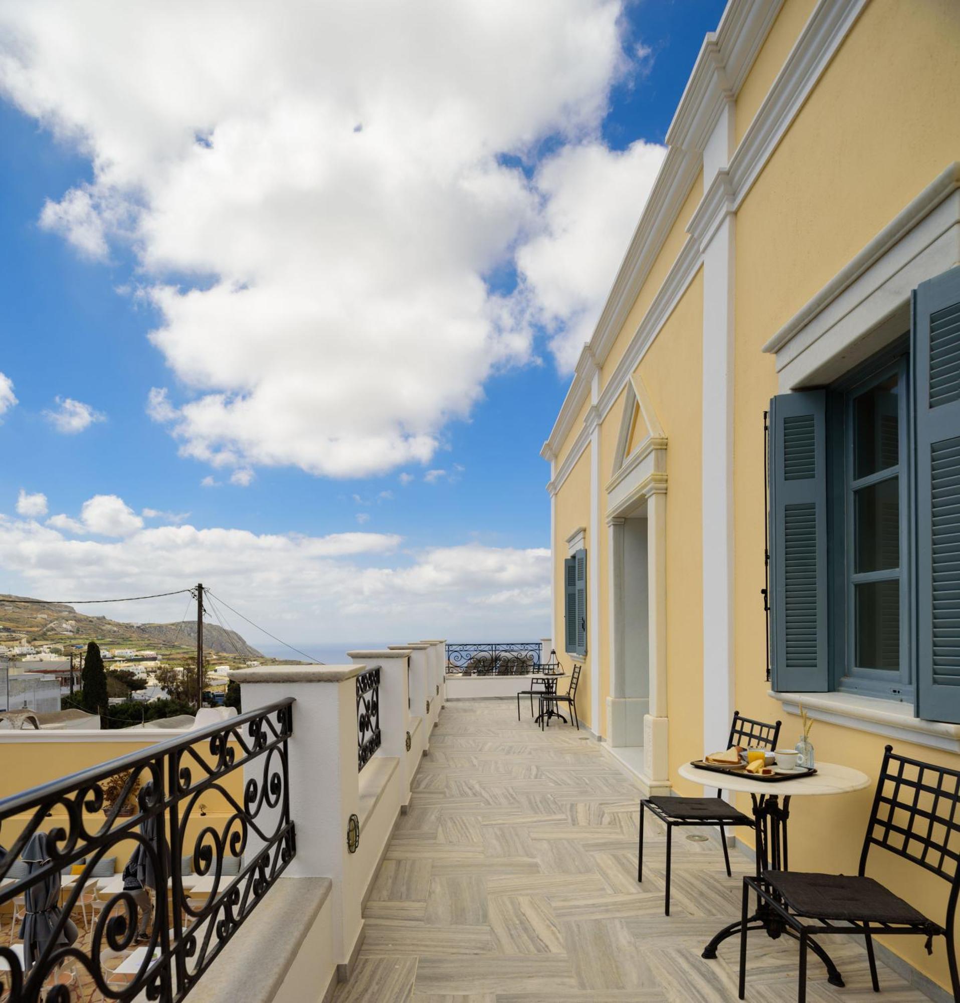 Ikio Concept Santorini Hotel Pírgosz Kültér fotó